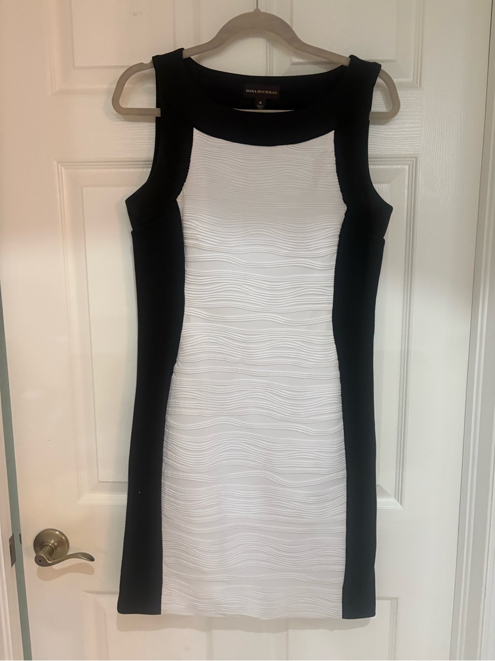 Dana Buchman Size 10 Black White Colorblock Sheath Dress